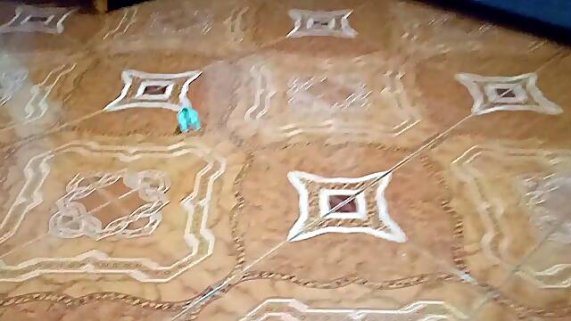 My stepmother bends down to pick up money, I take the opportunity to fuck her big butt