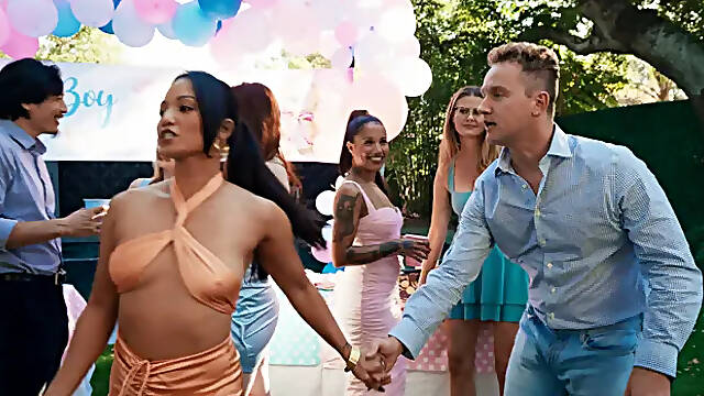 Brazzers: Straight Up: Van Wyldes Threesome