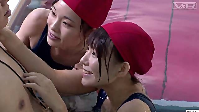 Chinese students give swim coach underwater dt