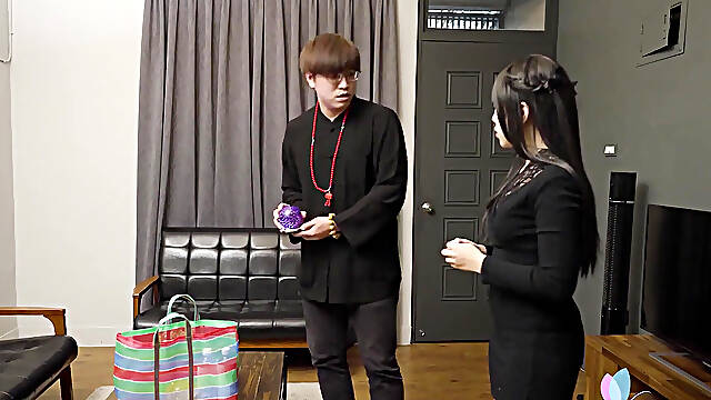 Juijui Needs a Feng Shui Master to Help with the Bad Luck She Has Been Having.