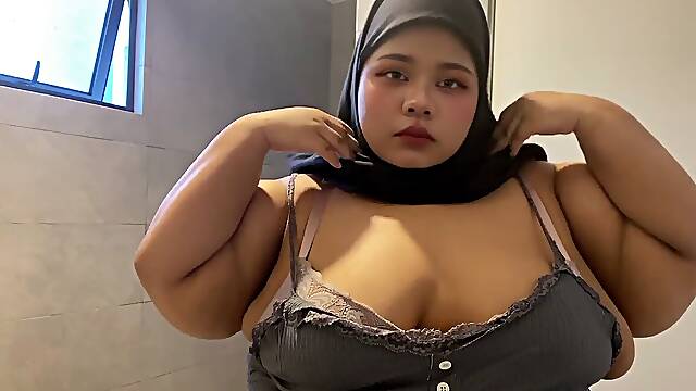 Big Tits Tube
